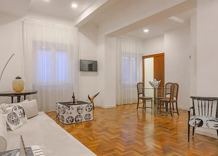 Apartament Piazza Navona, Romantic Historic - Piano2roma Rzym