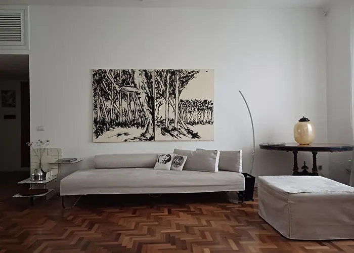 Daire Romantic Historic Home, Piazza Navona- Piano2roma *