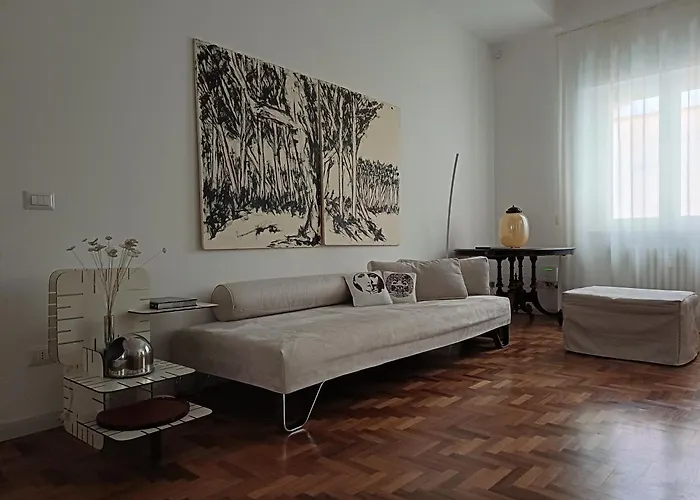 Daire Romantic Historic Home, Piazza Navona- Piano2roma Roma
