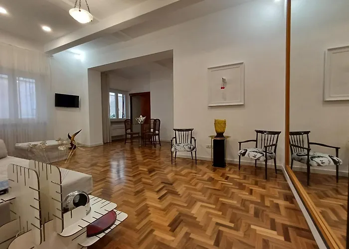 Romantic Historic Home, Piazza Navona- Piano2roma * Roma